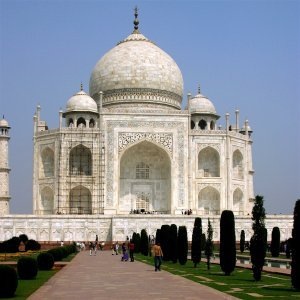 Original Blurry Taj Mahal Image